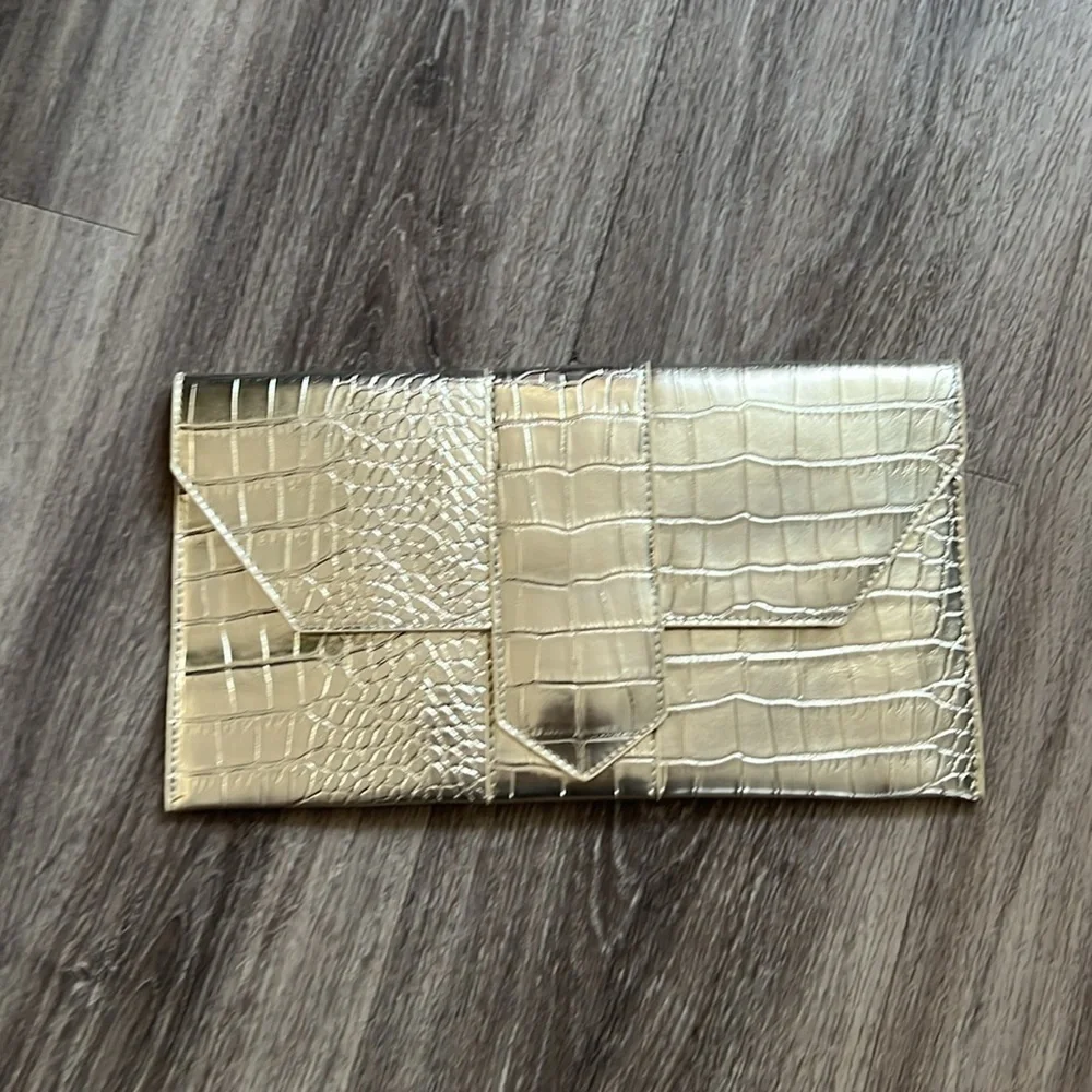 New JJ Winters Nikki Platinum Croc Chic Clutch